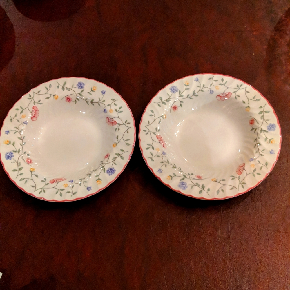 Discontinued Johnson Brothers Summer Chintz set of 2 soup bowls